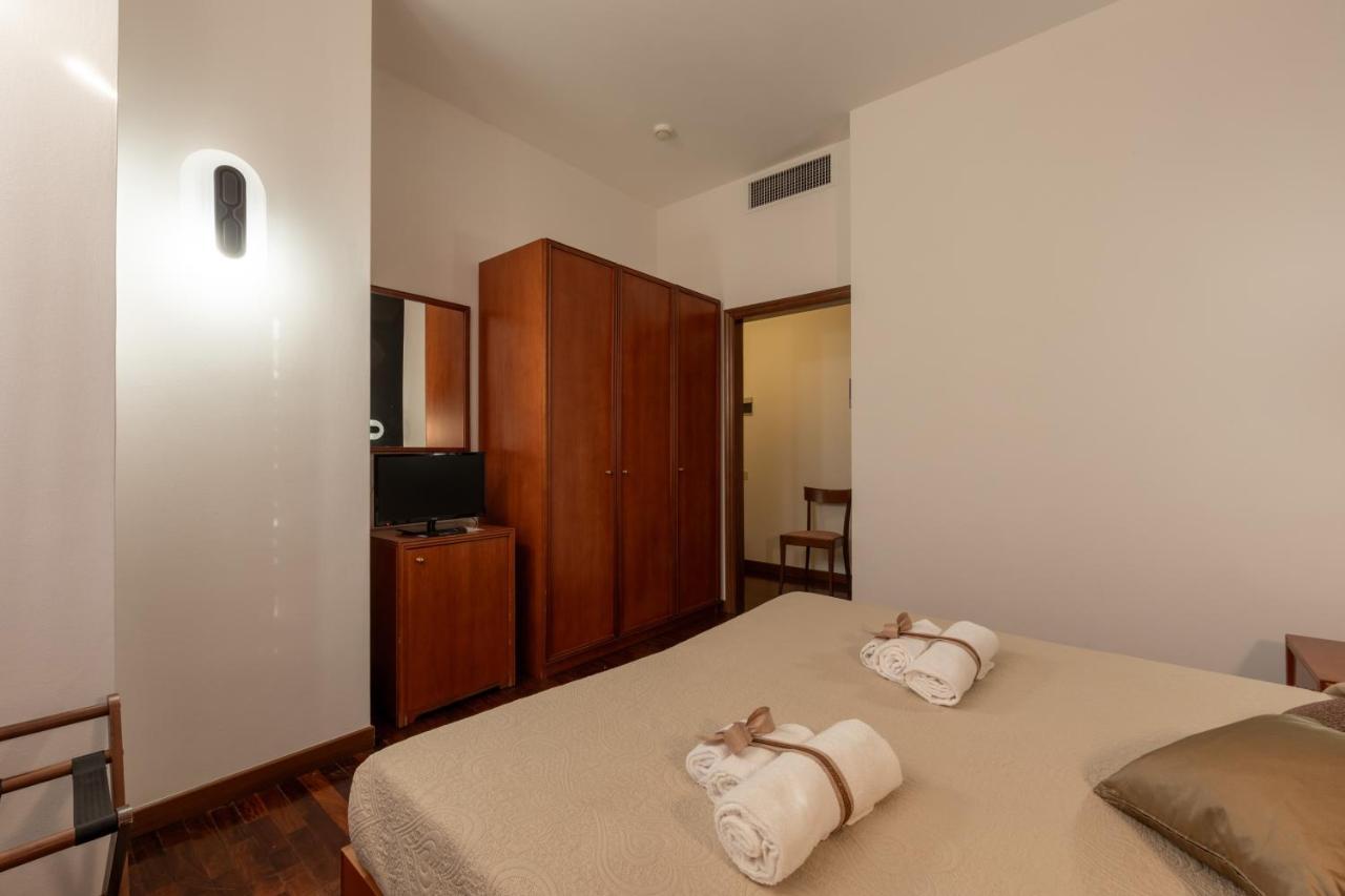 Hotel Grimaldi Treia エクステリア 写真