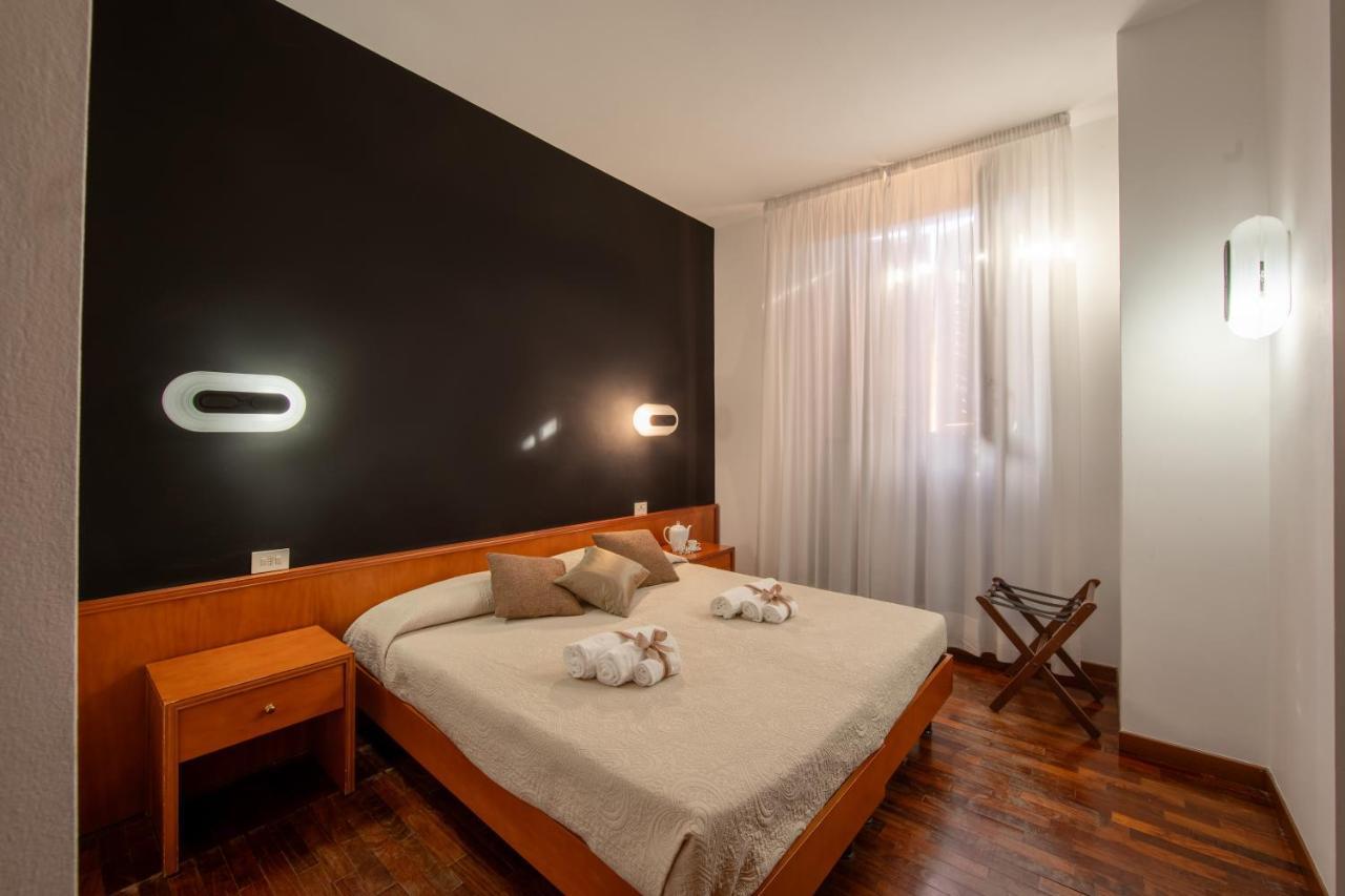 Hotel Grimaldi Treia エクステリア 写真