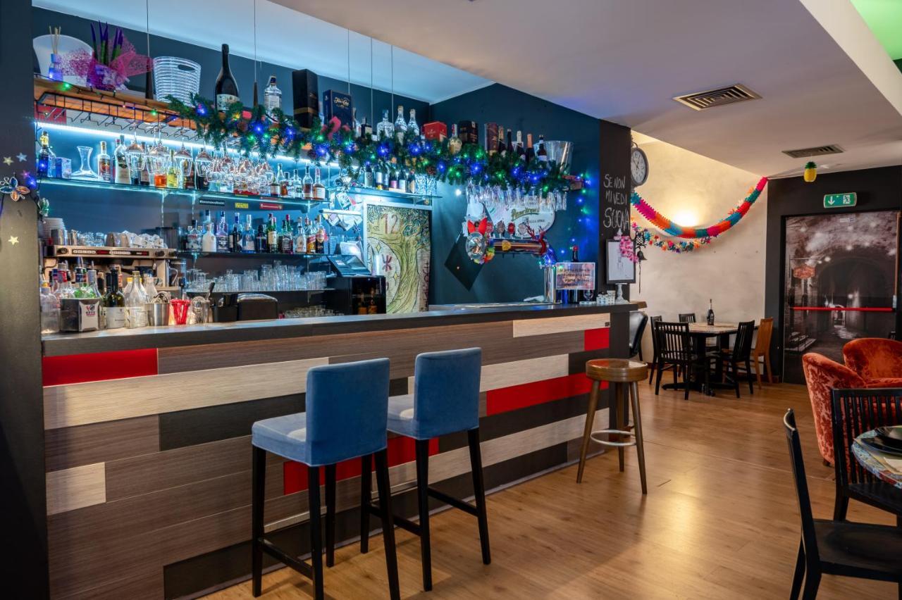 Hotel Grimaldi Treia エクステリア 写真