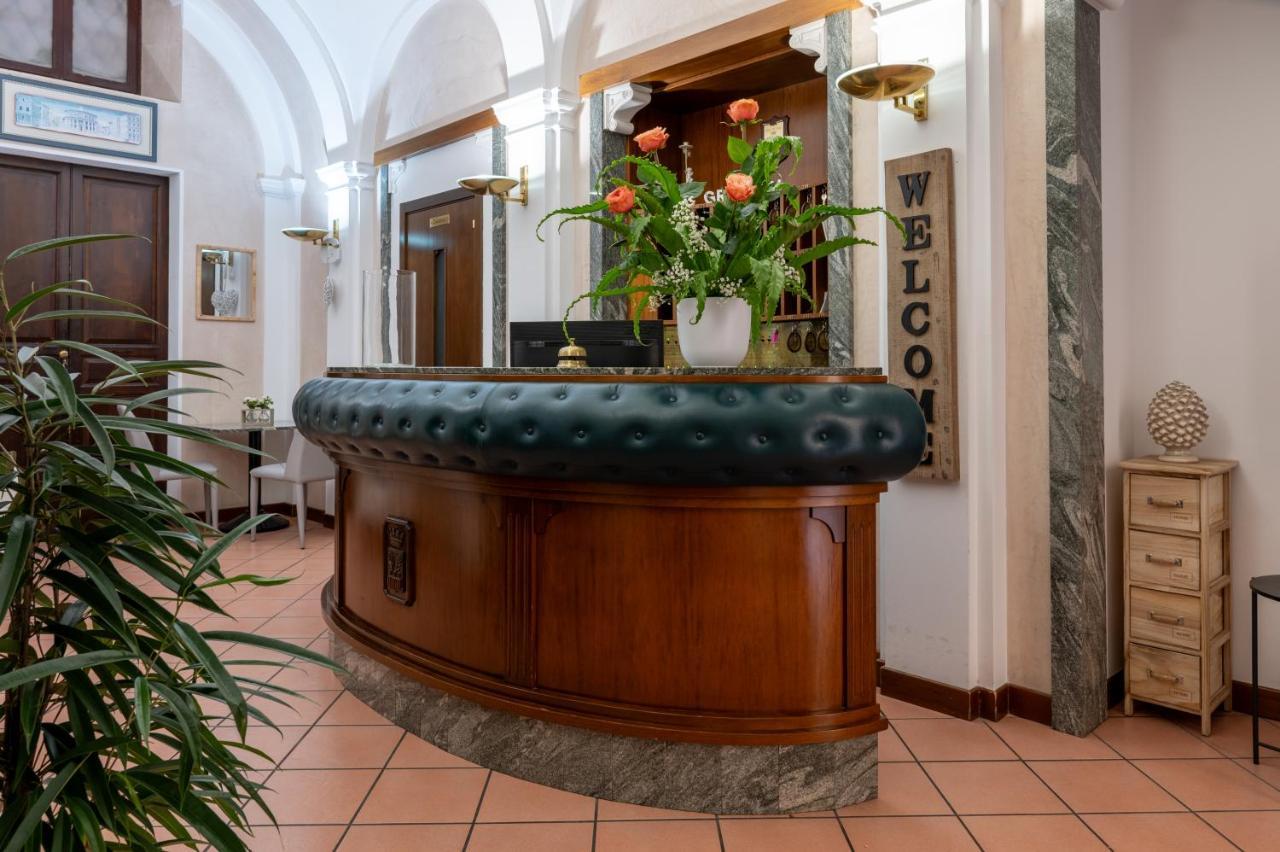 Hotel Grimaldi Treia エクステリア 写真