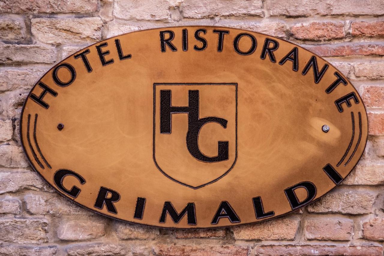 Hotel Grimaldi Treia エクステリア 写真