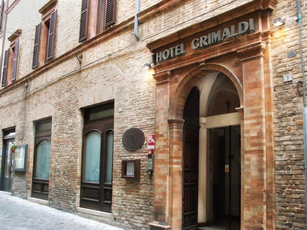 Hotel Grimaldi Treia エクステリア 写真